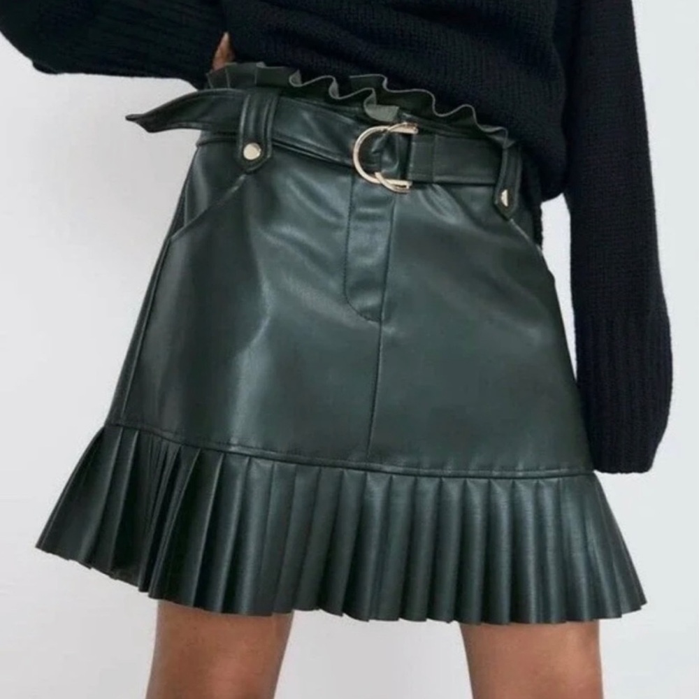 NWT ZARA Pleated Faux Leather Mini SKIRT Black Belted BLOGGER fav